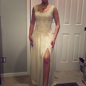 Wedding dress